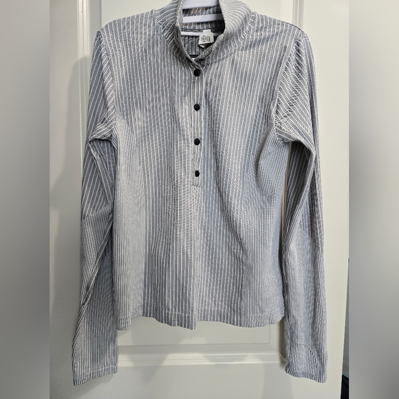 Athleta Flurry Seamless Henley - Picture 2 of 5